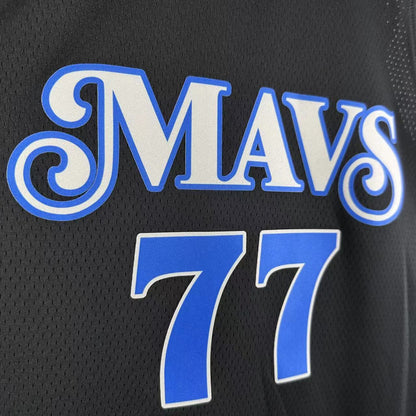 Temporada 24 Mavericks City Número 77