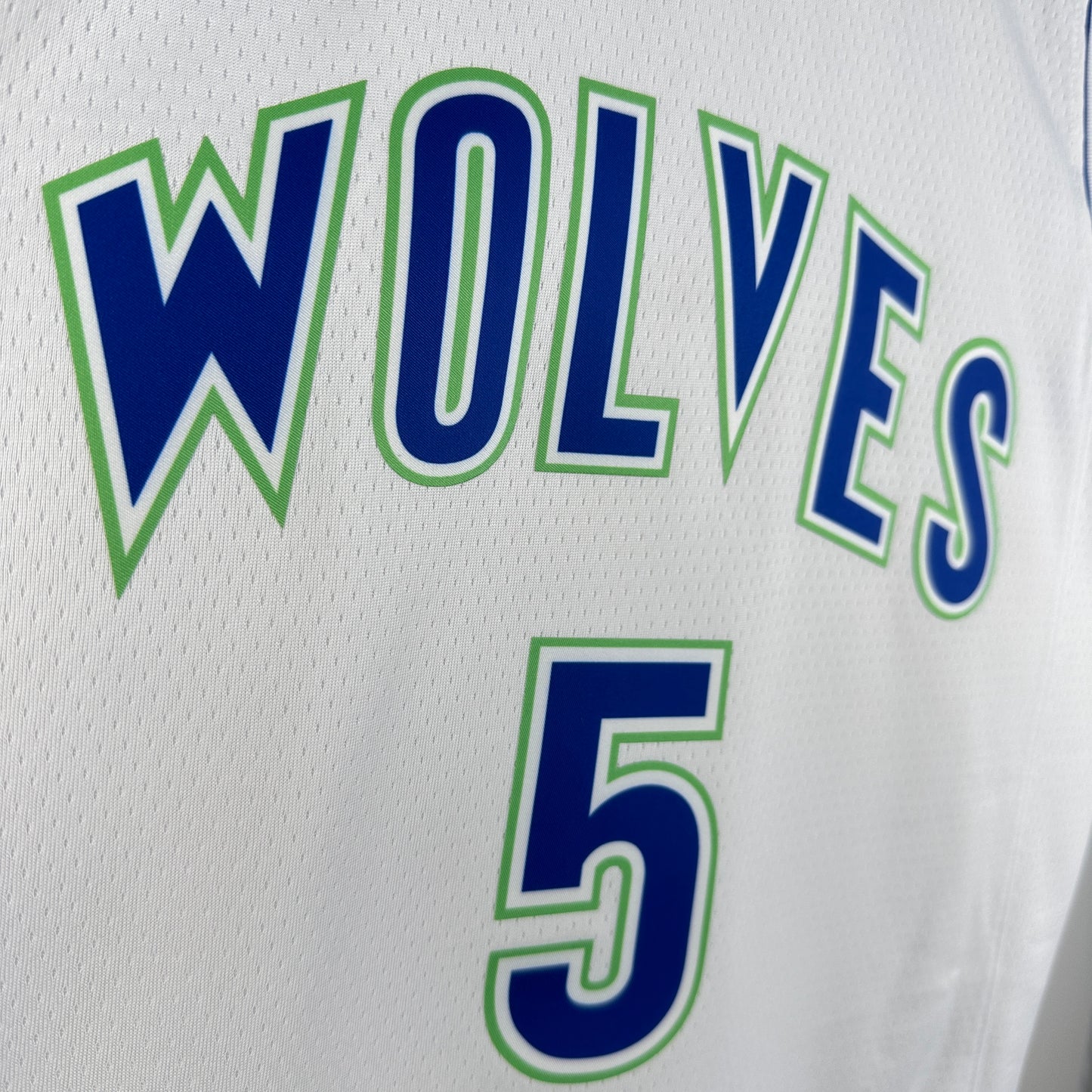 Timberwolves Temporada 24 Retro No 5