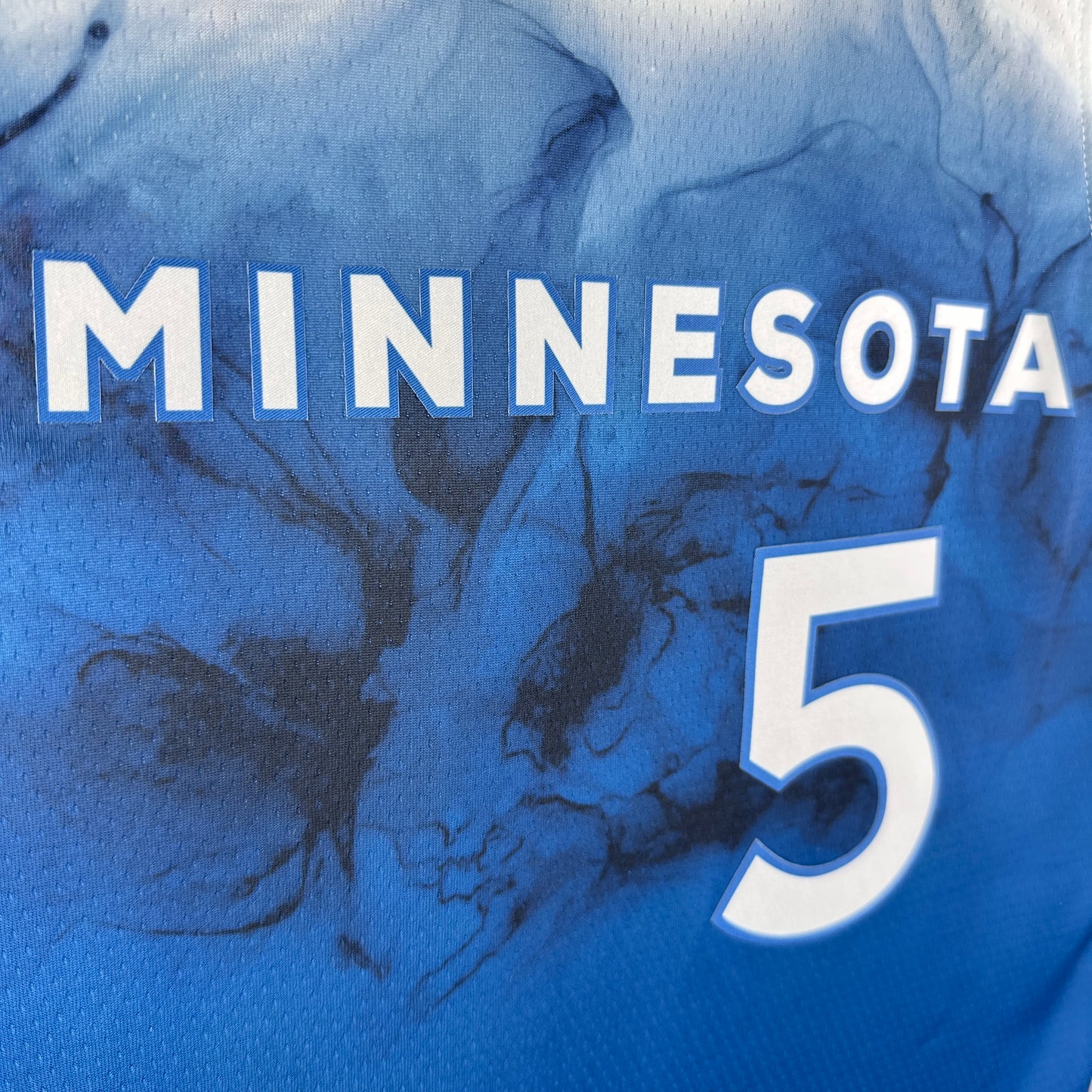 Timberwolves City Edition No. 5 Edwards na 24ª temporada