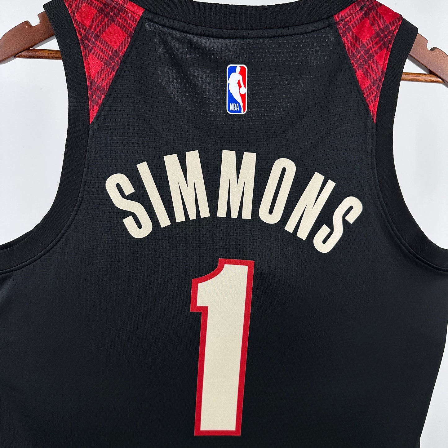 Trail Blazers City Edition No. 1 Simmons na 24ª temporada