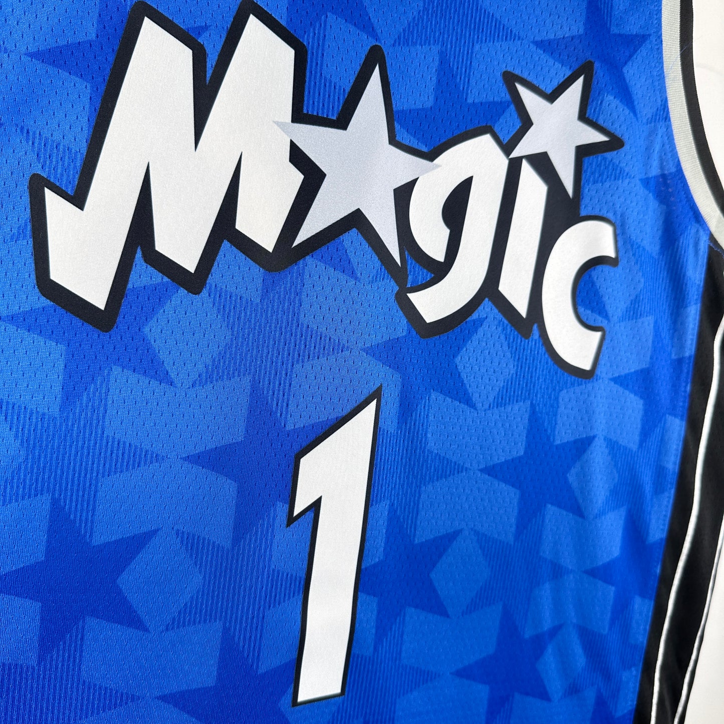 Magic retro nº 1 McGrady na 24ª temporada